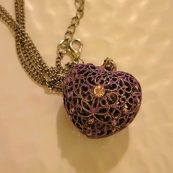 Women's 💜 Fashion Necklace - Picture 2 of 3